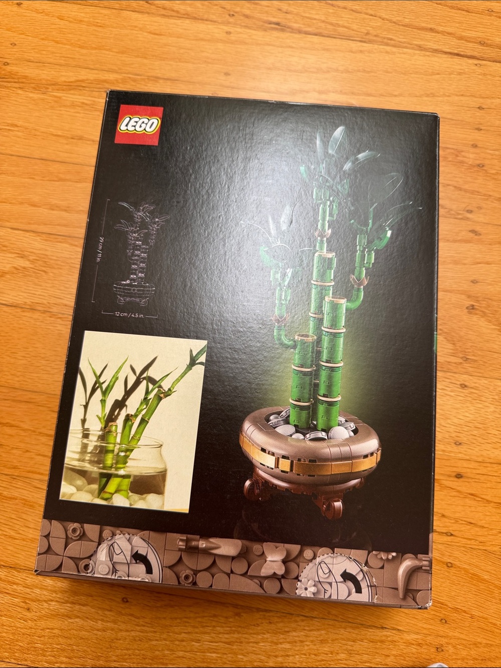 New unopened LEGO Green Bamboo Display with Brown Planter